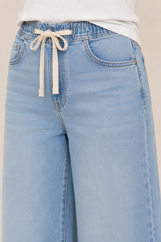 Weekend Detour Wide Leg Jean